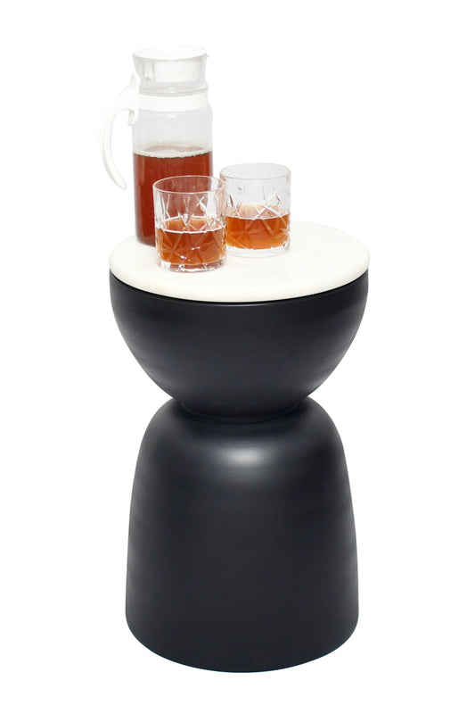 BlackWhite Table